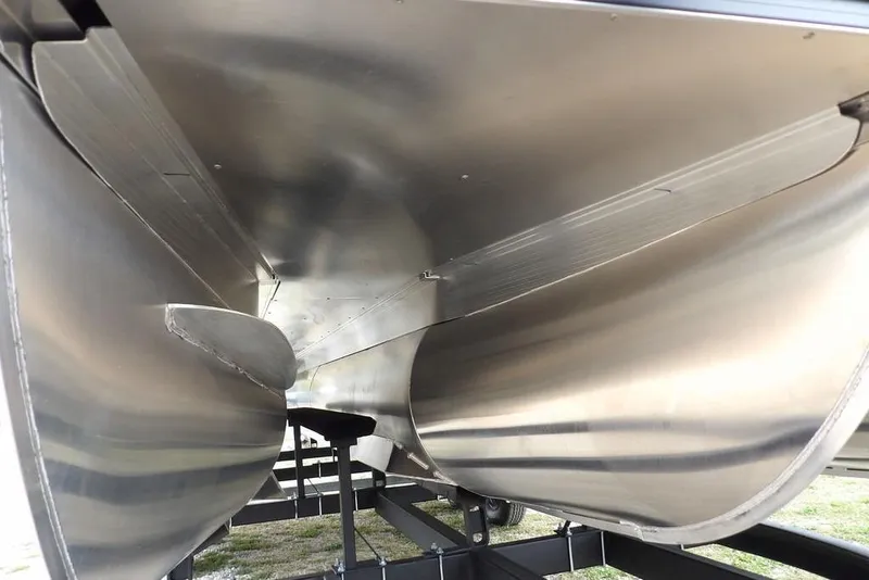 Slide: The Image of Underneath view of 2026 Bennington S Swingback 22 SSB pontoon boat hull. - 41