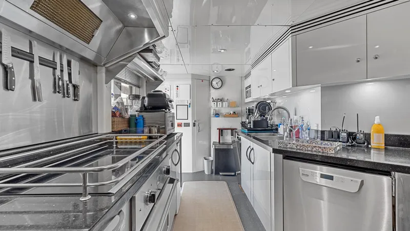 Slide: The Image of New Zealand Yachts Wave Piercer 2005 - 53