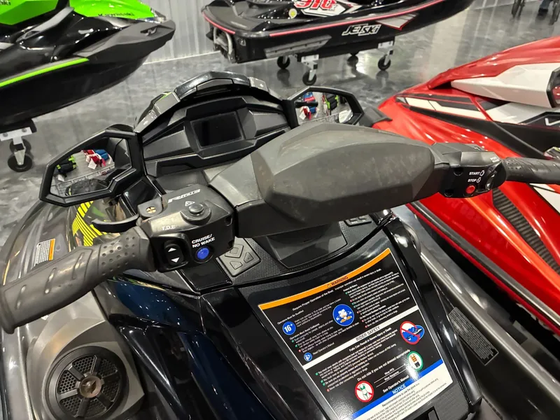 Slide: The Image of Yamaha VX Deluxe with Audio 2022 - 5