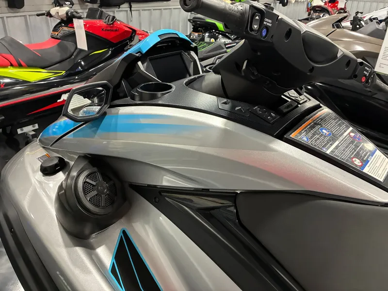 Slide: The Image of Yamaha FX Cruiser HO with Audio 2024 - 7