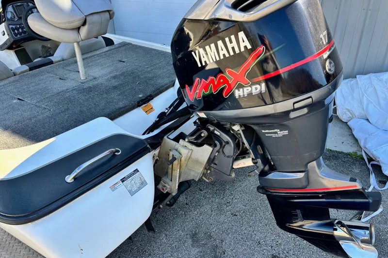 Slide: The Image of 2012 Skeeter TZX190 boat with Yamaha VMAX HPDI outboard motor. - 10