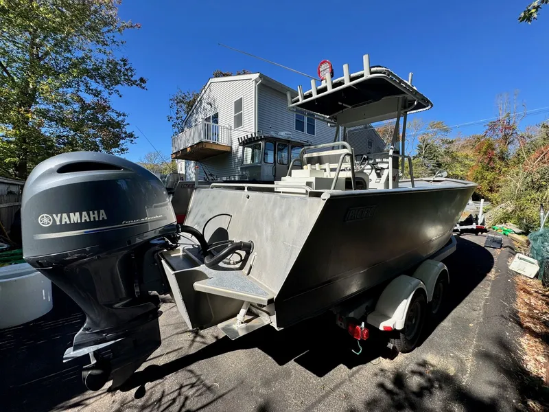 Slide: The Image of Pacific Boats 2325 V 2001 - 2