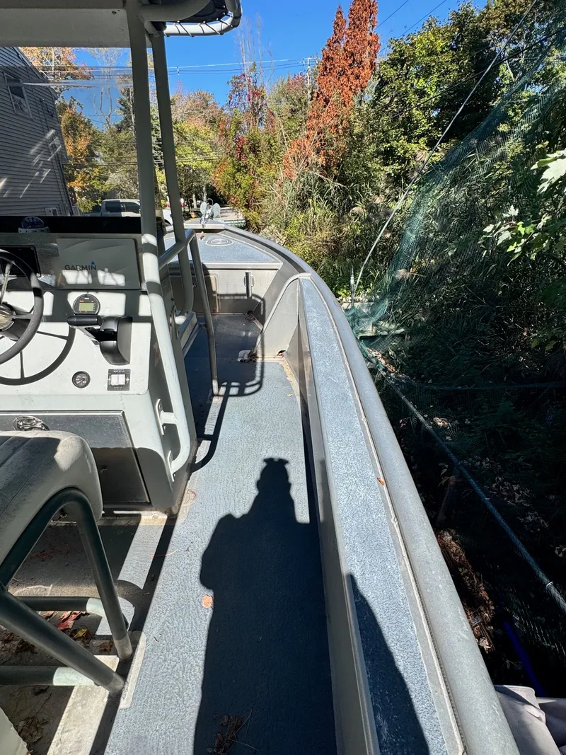 Slide: The Image of Pacific Boats 2325 V 2001 - 5