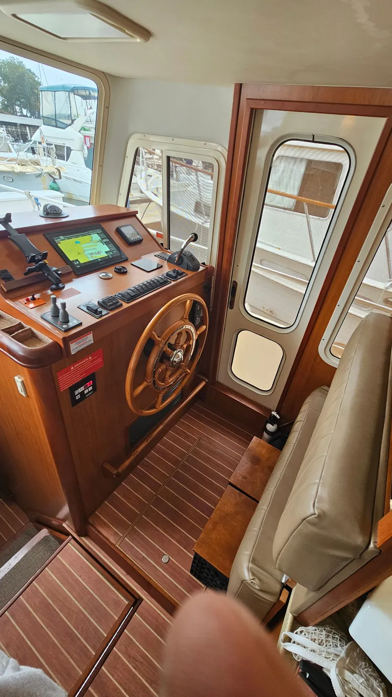 Slide: The Image of Mainship 40 Trawler 2008 - 10