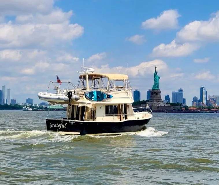 Slide: The Image of Mainship 40 Trawler 2008 - 2