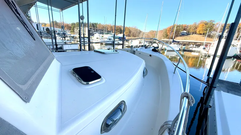 Slide: The Image of Mainship 40 Trawler 2008 - 23