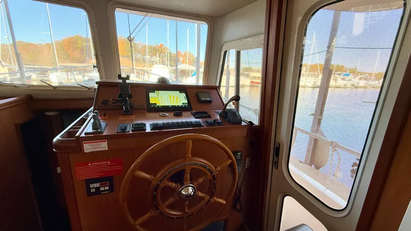 Slide: The Image of Mainship 40 Trawler 2008 - 35