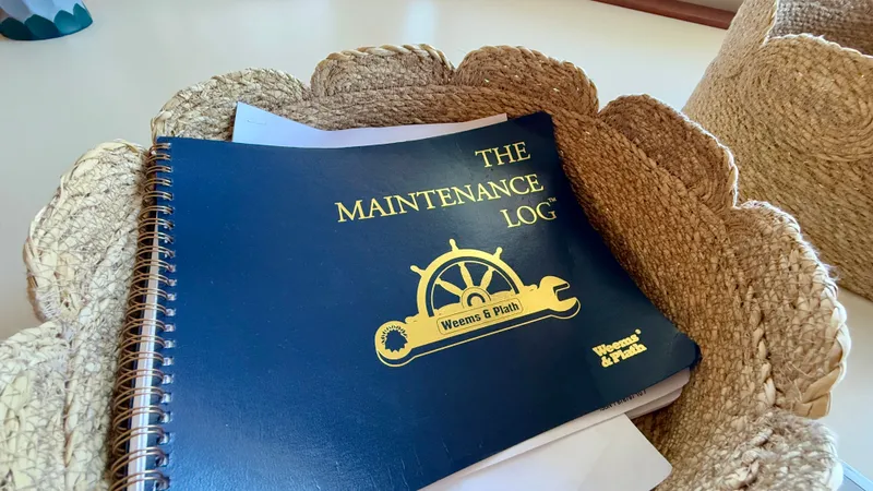 Slide: The Image of Mainship 40 Trawler 2008 - 36