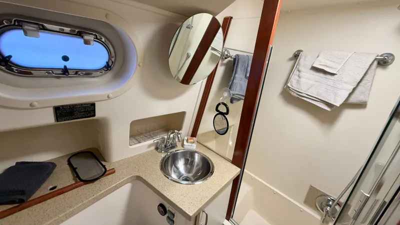 Slide: The Image of Mainship 40 Trawler 2008 - 39