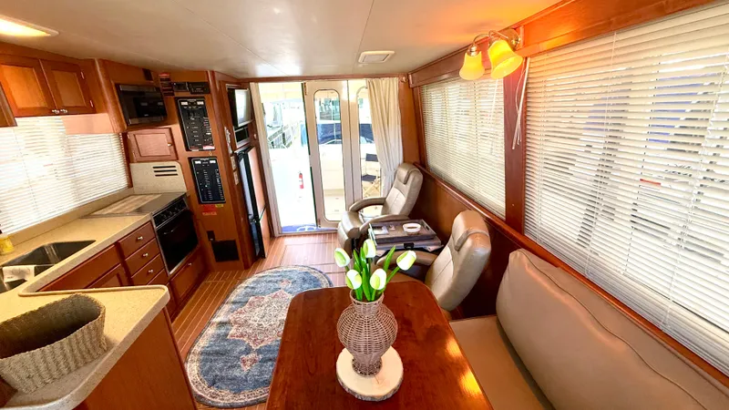 Slide: The Image of Mainship 40 Trawler 2008 - 42