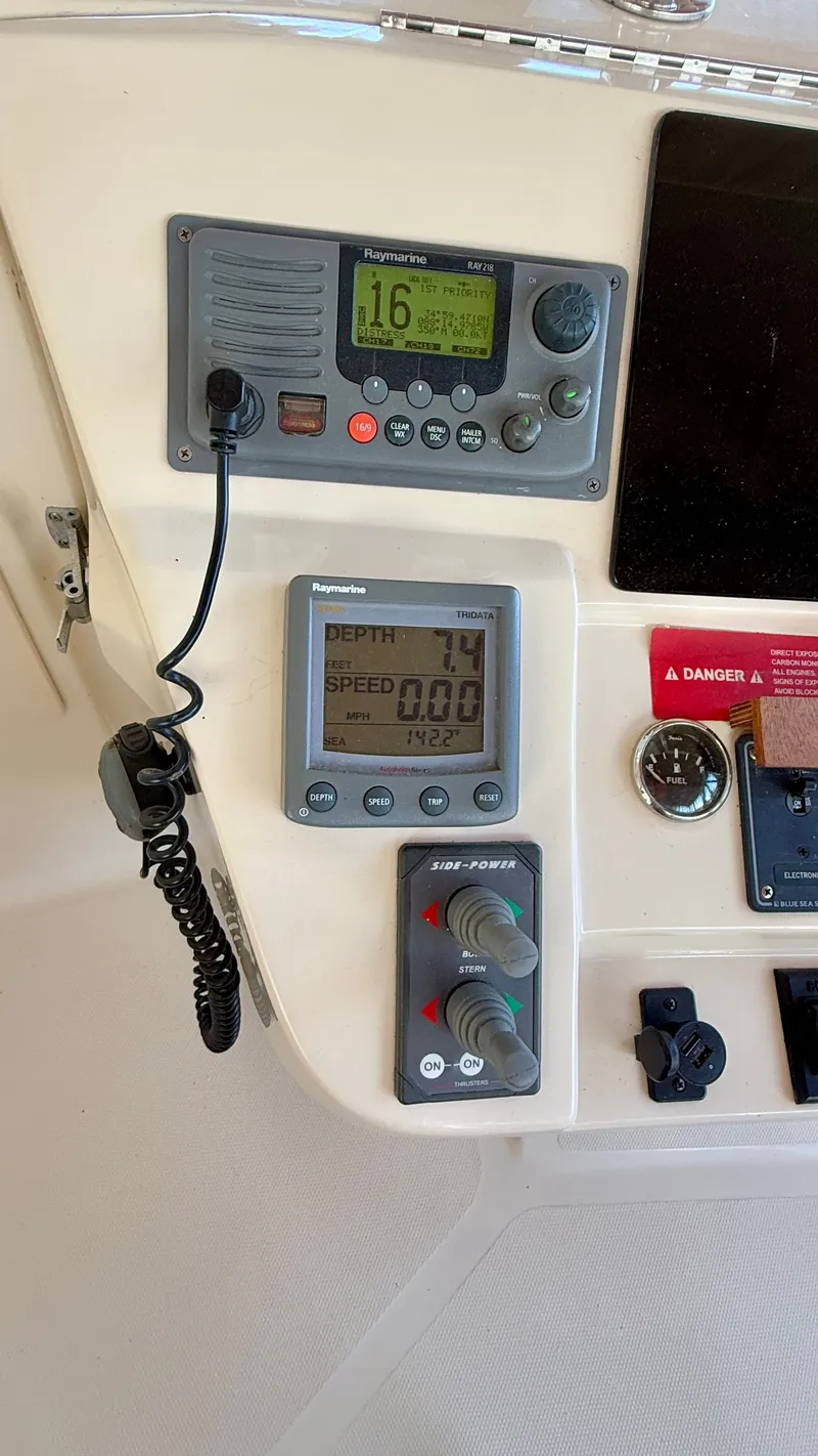 Slide: The Image of Mainship 40 Trawler 2008 - 54