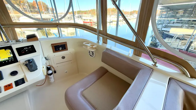 Slide: The Image of Mainship 40 Trawler 2008 - 57