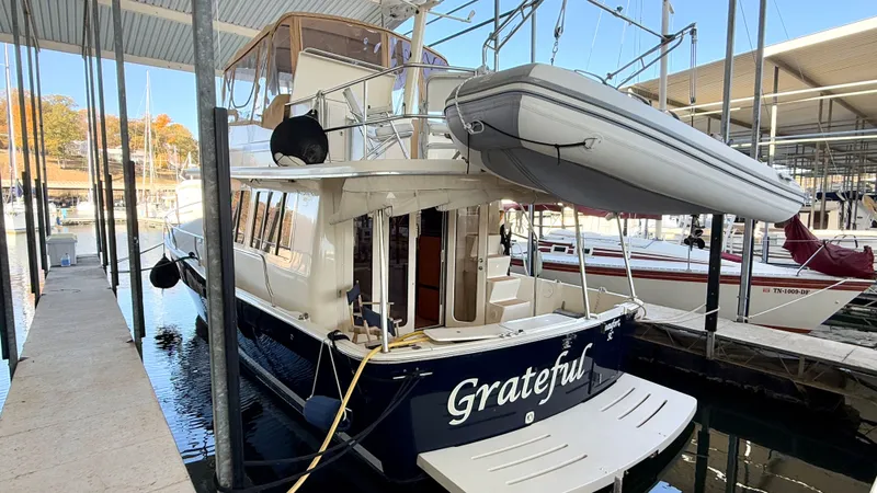 Slide: The Image of Mainship 40 Trawler 2008 - 72