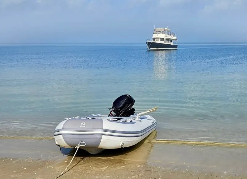 Slide: The Image of Mainship 40 Trawler 2008 - 75