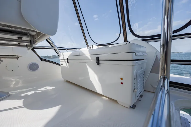 Slide: The Image of Interior of 2008 Sea Ray 52 Sedan Bridge yacht with panoramic windows. - 41