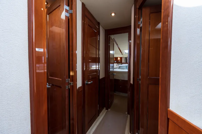 Slide: The Image of Sea Ray 52 Sedan Bridge 2008 - 53