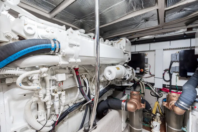 Slide: The Image of Sea Ray 52 Sedan Bridge 2008 - 75