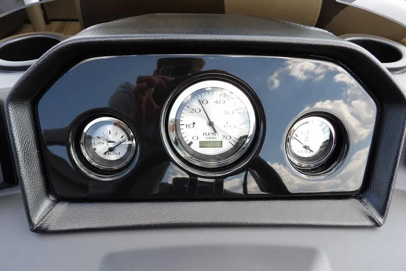Slide: The Image of Dashboard of 2026 Bennington S Swingback 21 SSB with gauges and reflections. - 32