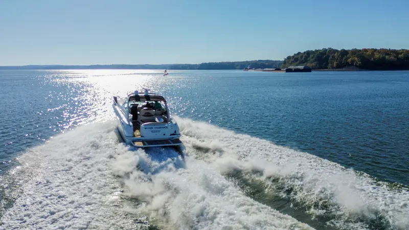 Slide: The Image of Sea Ray 380 Sundancer 2000 - 2