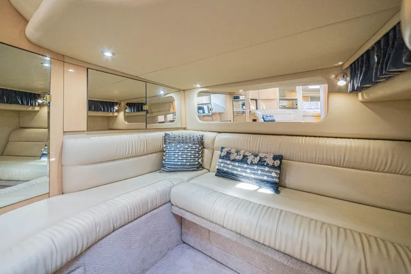 Slide: The Image of Sea Ray 380 Sundancer 2000 - 44