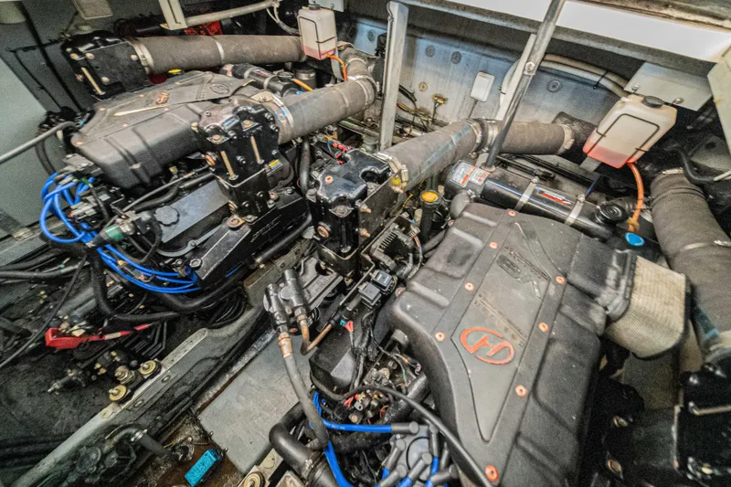 Slide: The Image of Sea Ray 380 Sundancer 2000 - 57