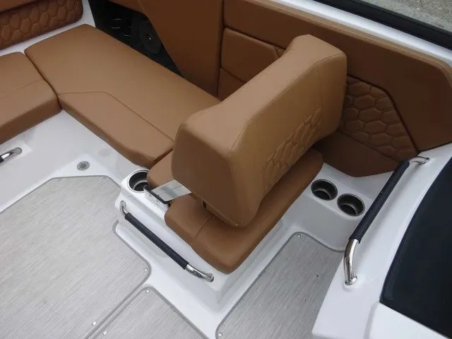 Slide: The Image of Four Winns H1 2023 - 11