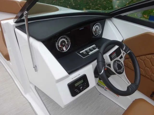 Slide: The Image of Four Winns H1 2023 - 13