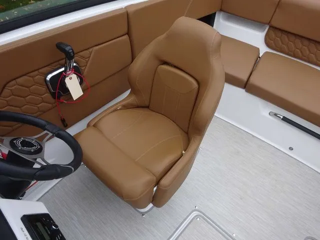 Slide: The Image of Four Winns H1 2023 - 6