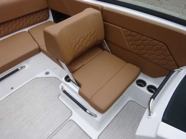 Slide: The Image of Four Winns H1 2023 - 9