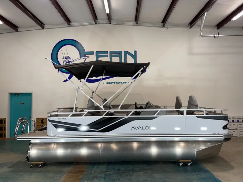 The Image of Avalon Venture Quad Fish - 19' 2026 - 1