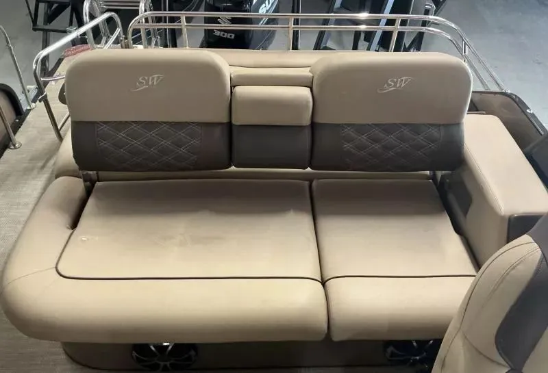 Slide: The Image of Silver Wave 2410 JS 2021 - 12