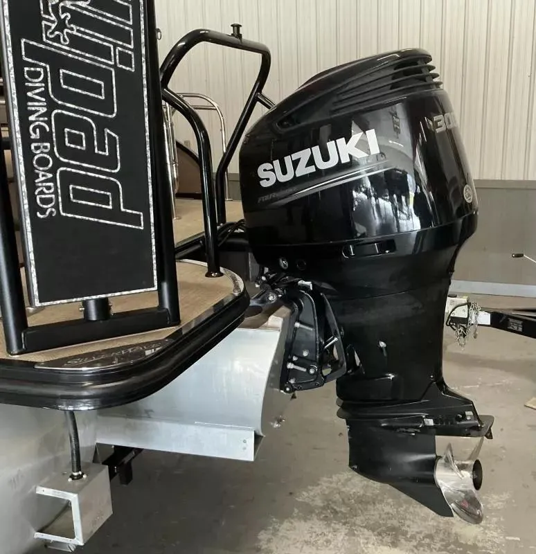 Slide: The Image of Silver Wave 2410 JS 2021 - 23