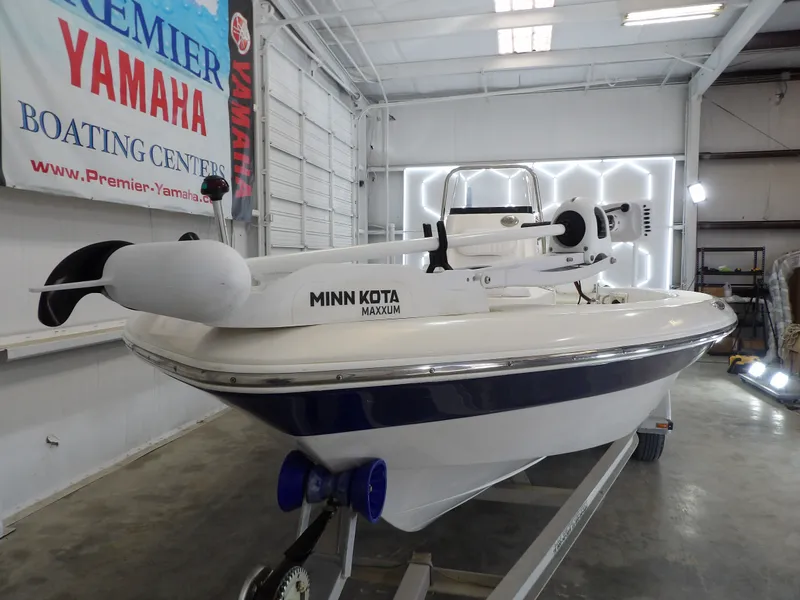 Slide: The Image of NauticStar 2200 2010 - 11