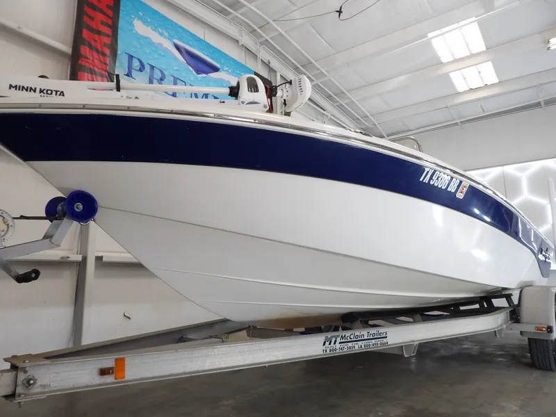 Slide: The Image of NauticStar 2200 2010 - 5