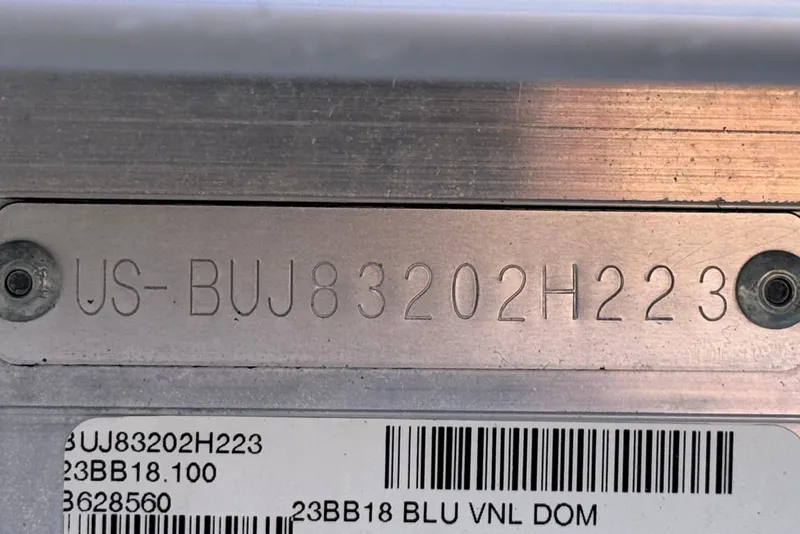 Slide: The Image of 2023 Sun Tracker Bass Buggy 18 DLX hull identification number plate. - 30