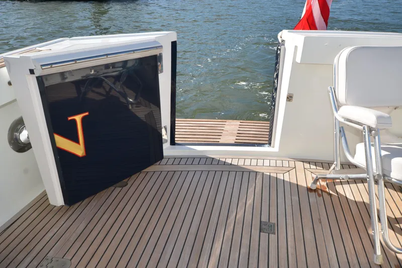 Slide: The Image of Swim Door - 15