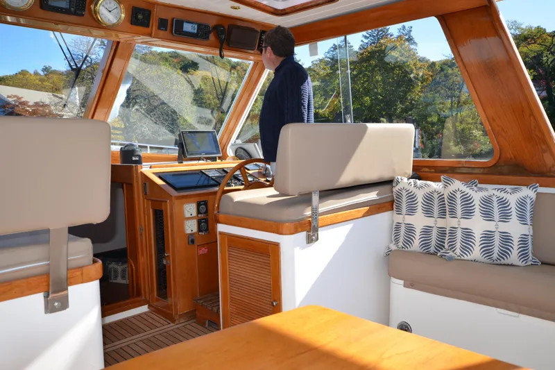 Slide: The Image of Helm Seat - 24