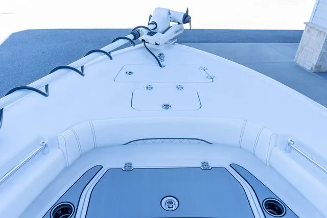 Slide: The Image of Sportsman Masters 247OE Bay Boat 2025 - 32