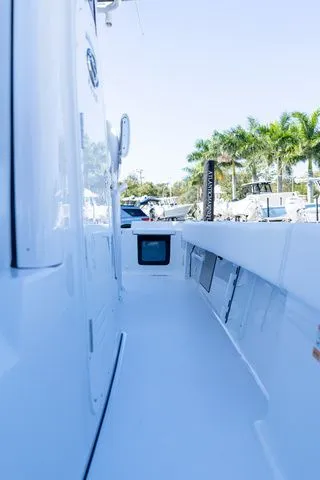 Slide: The Image of Sportsman Masters 247OE Bay Boat 2025 - 41