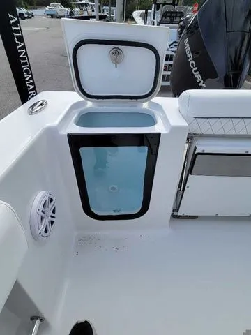 Slide: The Image of Sportsman Masters 247OE Bay Boat 2025 - 66