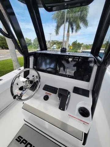 Slide: The Image of Sportsman Masters 247OE Bay Boat 2025 - 70