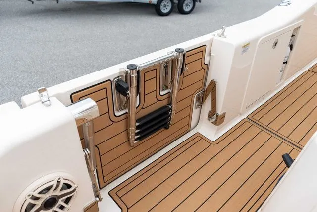 Slide: The Image of Grady-White 281 Coastal Explorer 2025 - 22