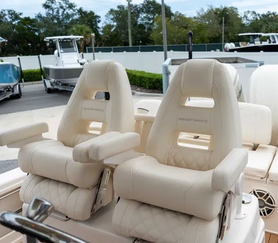 Slide: The Image of Grady-White 281 Coastal Explorer 2025 - 39