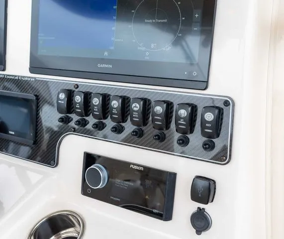 Slide: The Image of Grady-White 281 Coastal Explorer 2025 - 49