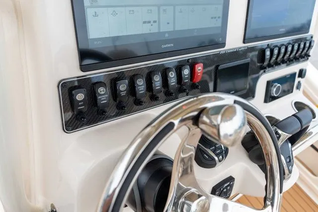 Slide: The Image of Grady-White 281 Coastal Explorer 2025 - 56