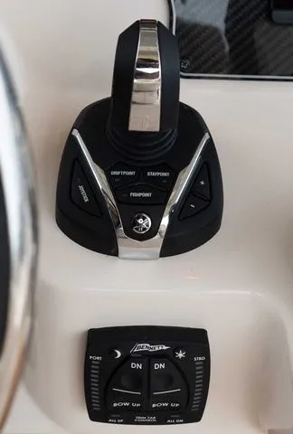 Slide: The Image of Grady-White 281 Coastal Explorer 2025 - 58