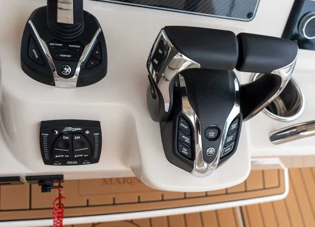 Slide: The Image of Grady-White 281 Coastal Explorer 2025 - 60