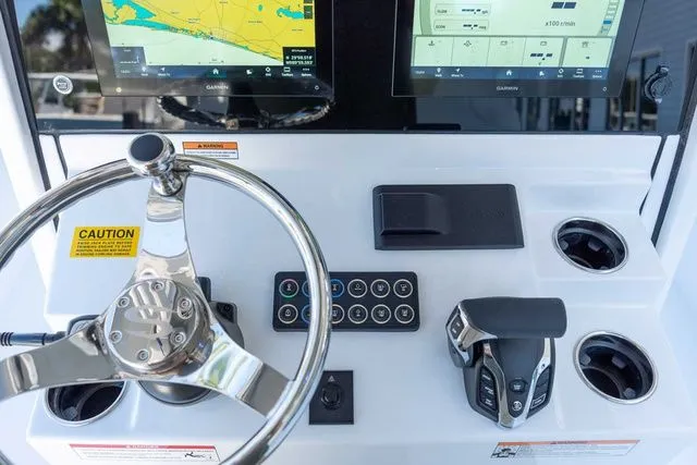 Slide: The Image of Sportsman Masters 267OE Bay Boat 2026 - 17