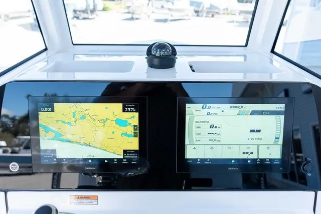 Slide: The Image of Sportsman Masters 267OE Bay Boat 2026 - 18