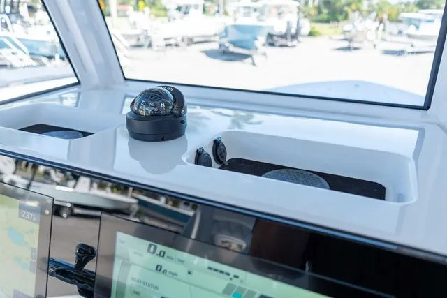 Slide: The Image of Sportsman Masters 267OE Bay Boat 2026 - 19